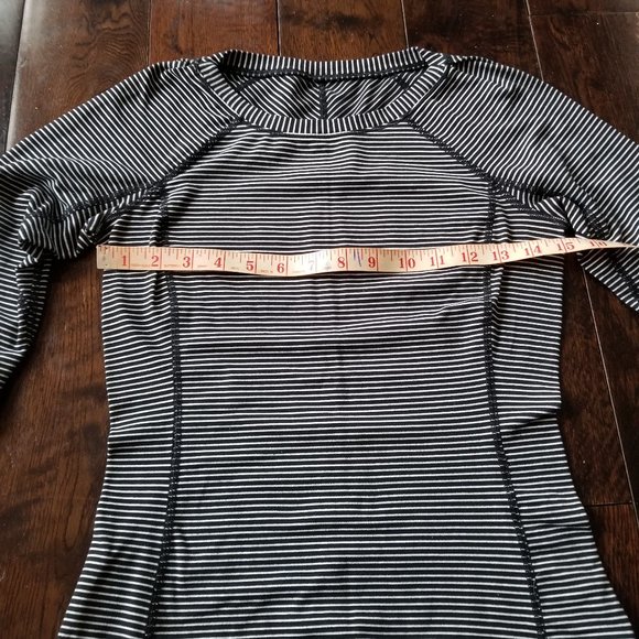 Lululemon Black&White Striped Long Sleeve Running Top - Picture 8 of 10